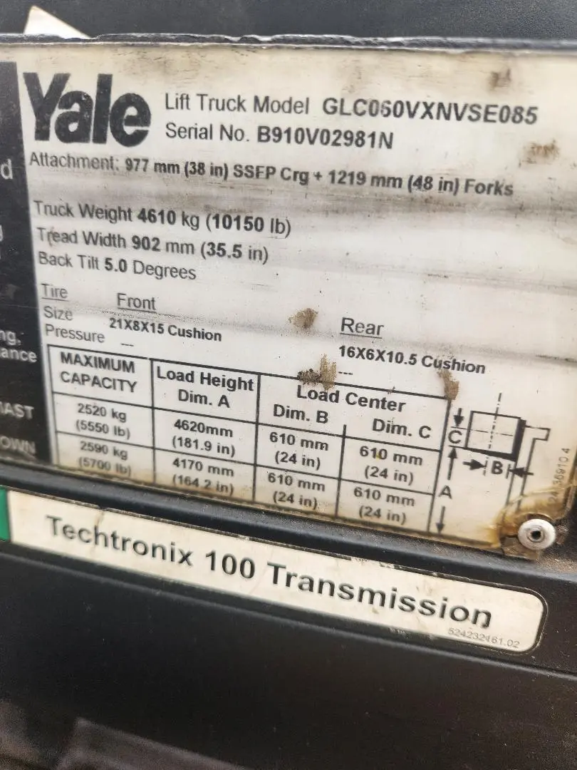 2015 YALE GLC060VXNVSE085 FORKLIFT, 5500LBS LIFT, LPG, 3 STAGE MAST, 48IN FORKS - undefined