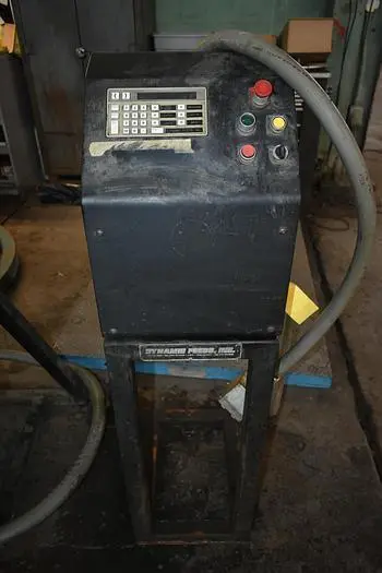 DYNAMIC FEEDS INC DX1212 SERVO FEED SYSTEM - 12" W MAX, .093" T MAX CAPACITY - undefined