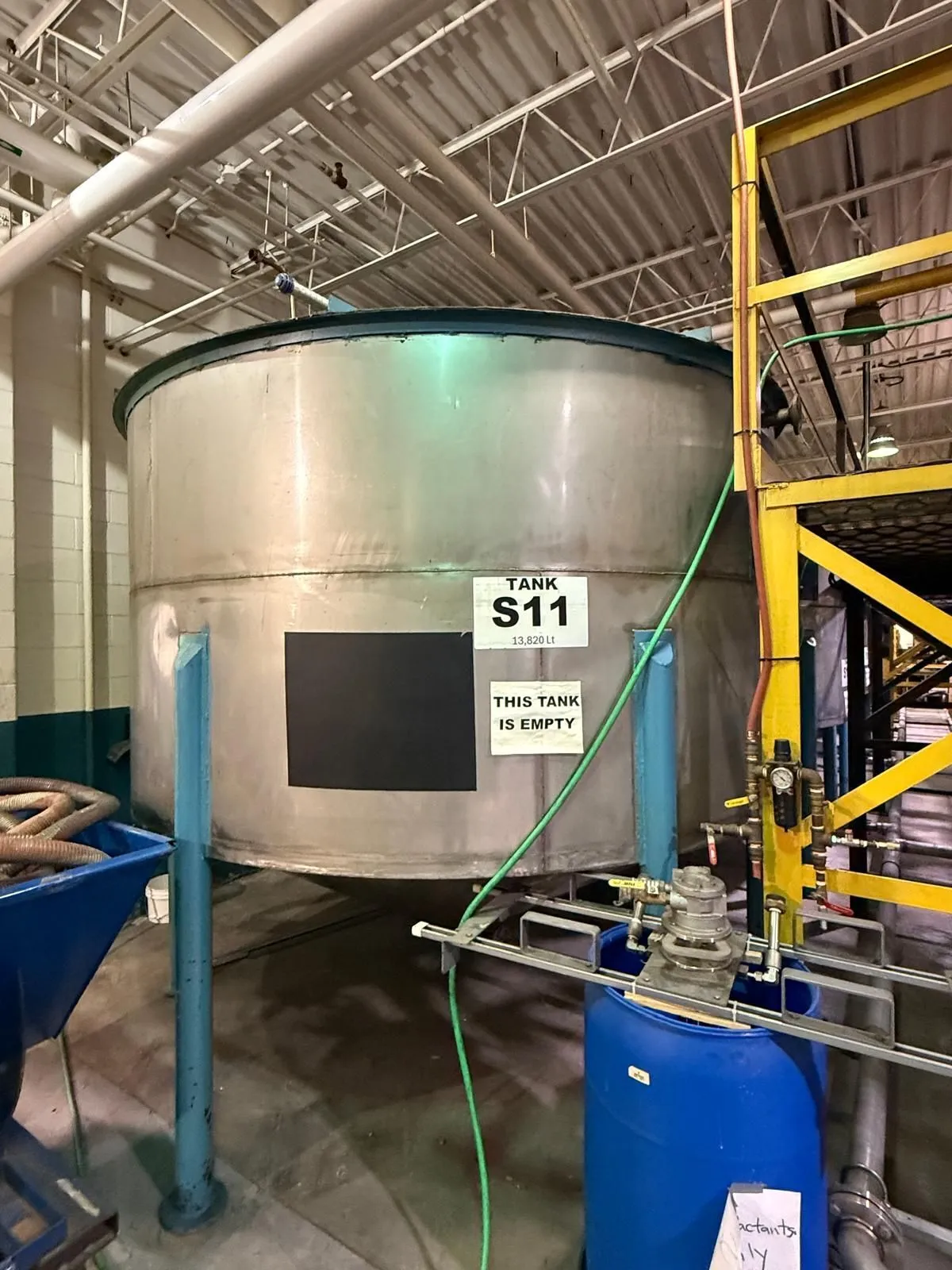 SPARLING BOTTLING & PROCESS STORAGE TANK, 13800L, CONE-BOTTOM, 120X120X67IN - undefined