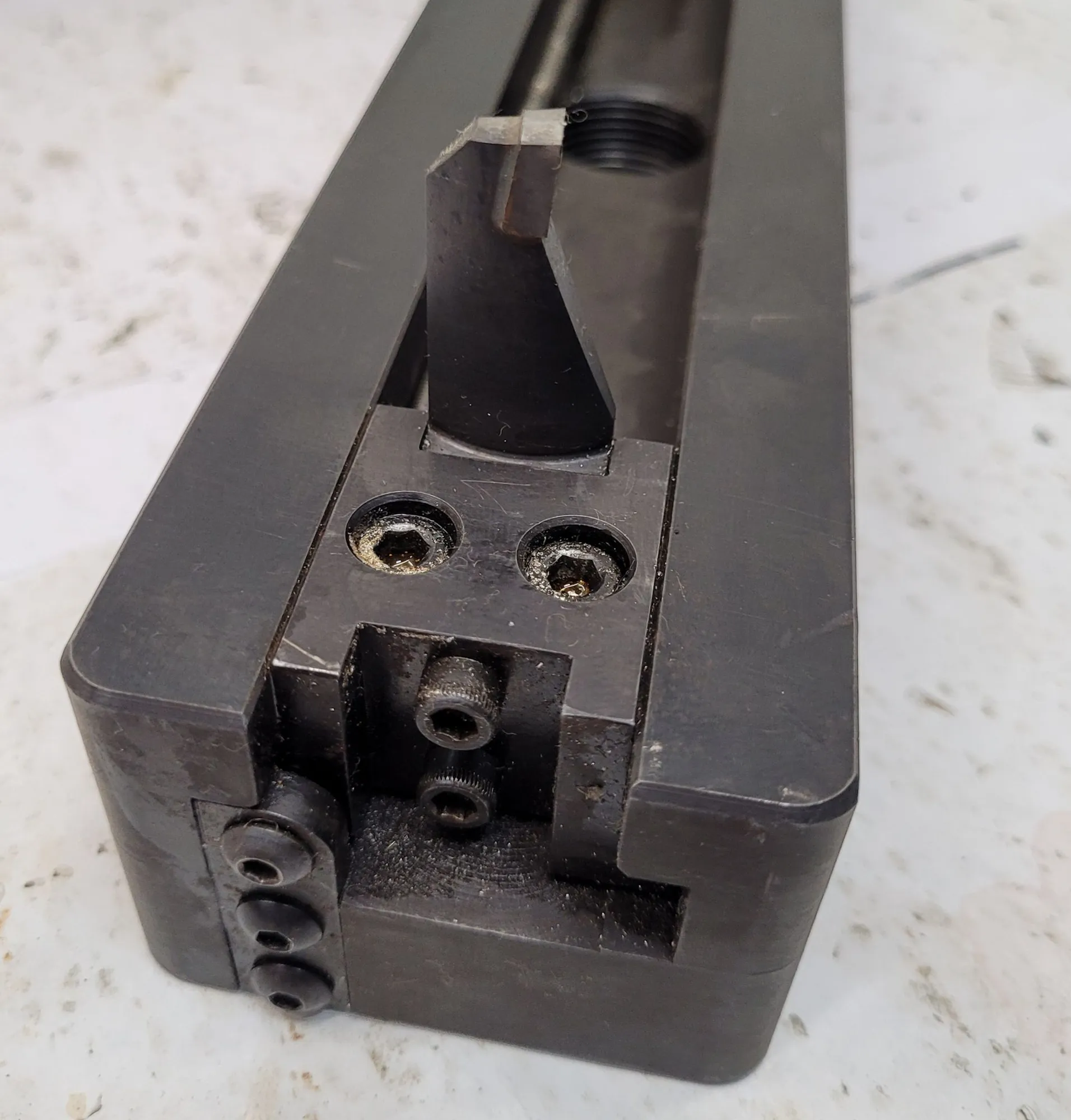 HOLEX 4255618 CIRCLE CUTTER TOOL - R8 SHANK, 1" TO 12" CUTTING DIAM, 1-1/2" DEPTH - undefined
