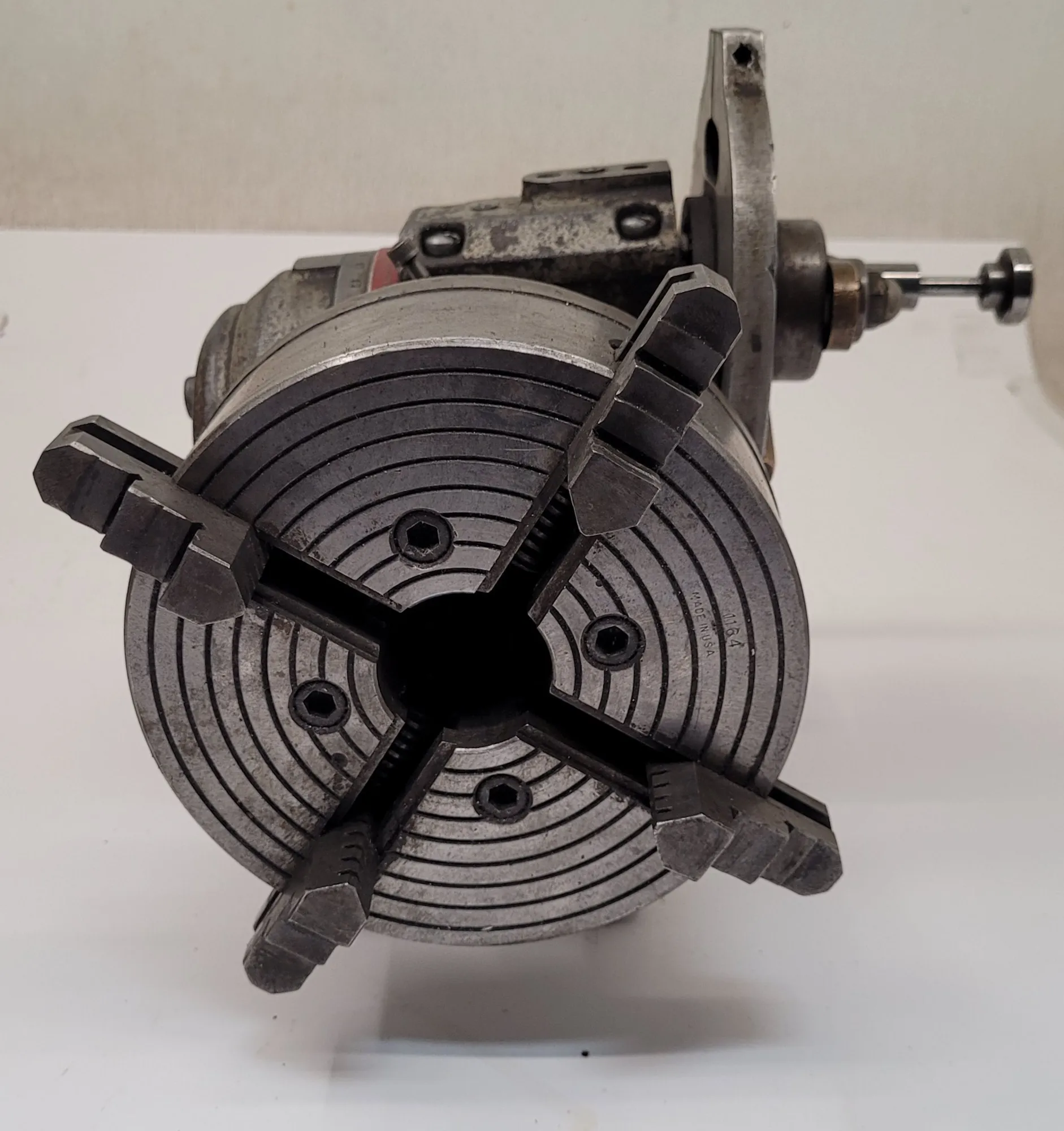 ELLIS DIVIDING HEAD W/ 6 INCH – 4 JAW CHUCK - undefined