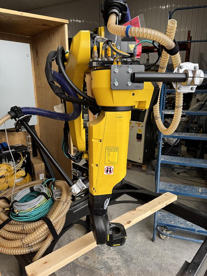 2021 FANUC M-20ID/25 ARTICULATED ROBOT, 25KG PAYLOAD, 1831MM REACH, R-30IB PLUS CONTROLLER - undefined