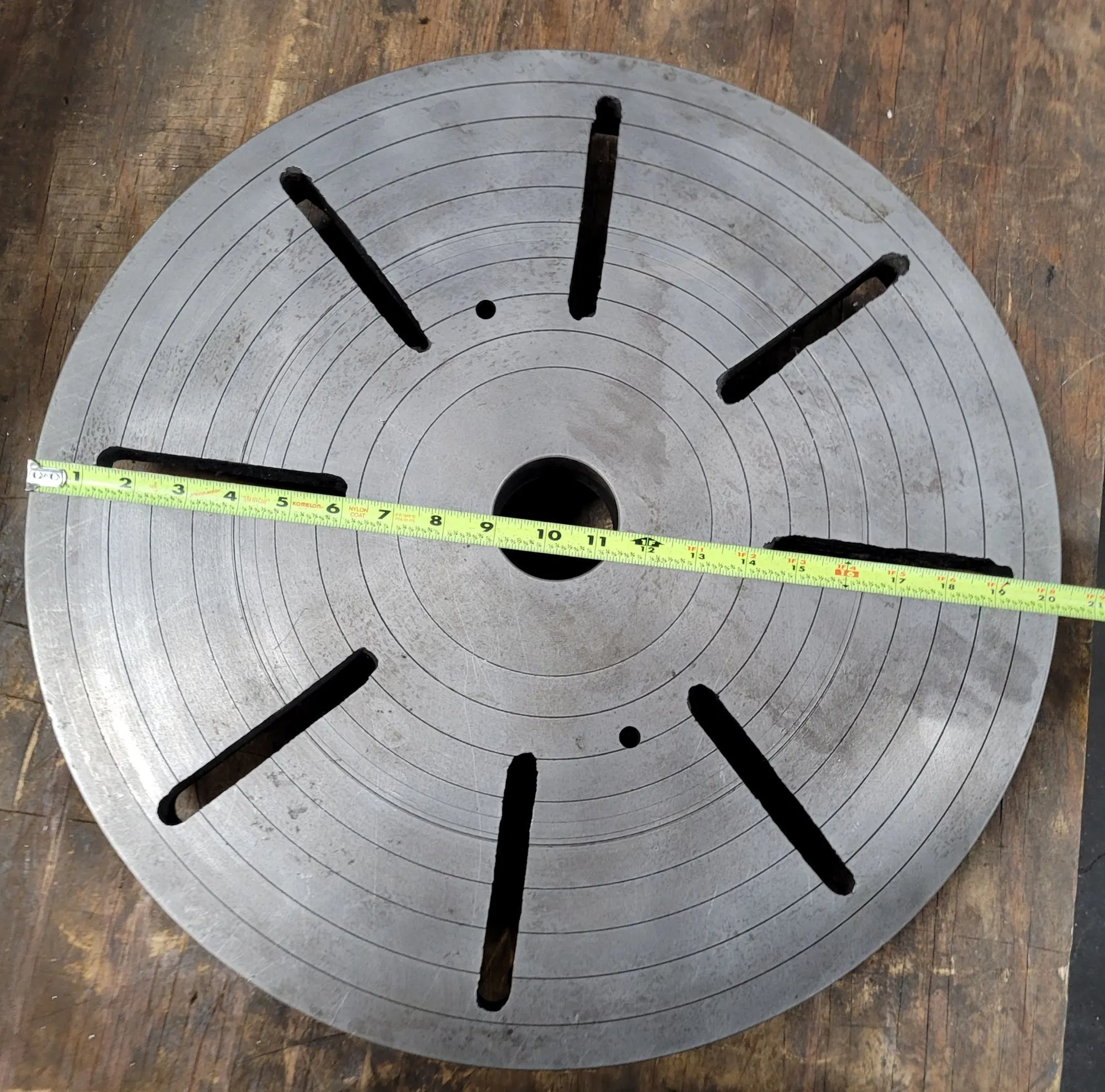 20" LATHE FACE PLATE, D1-6 CAMLOCK MOUNT, 6 PINS, 2.5" THROUGH HOLE - undefined