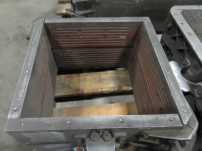 ADAMS EASY-OFF FLASK SAND CASTING MOLD 12X12X9IN 5 DEG TAPER - undefined