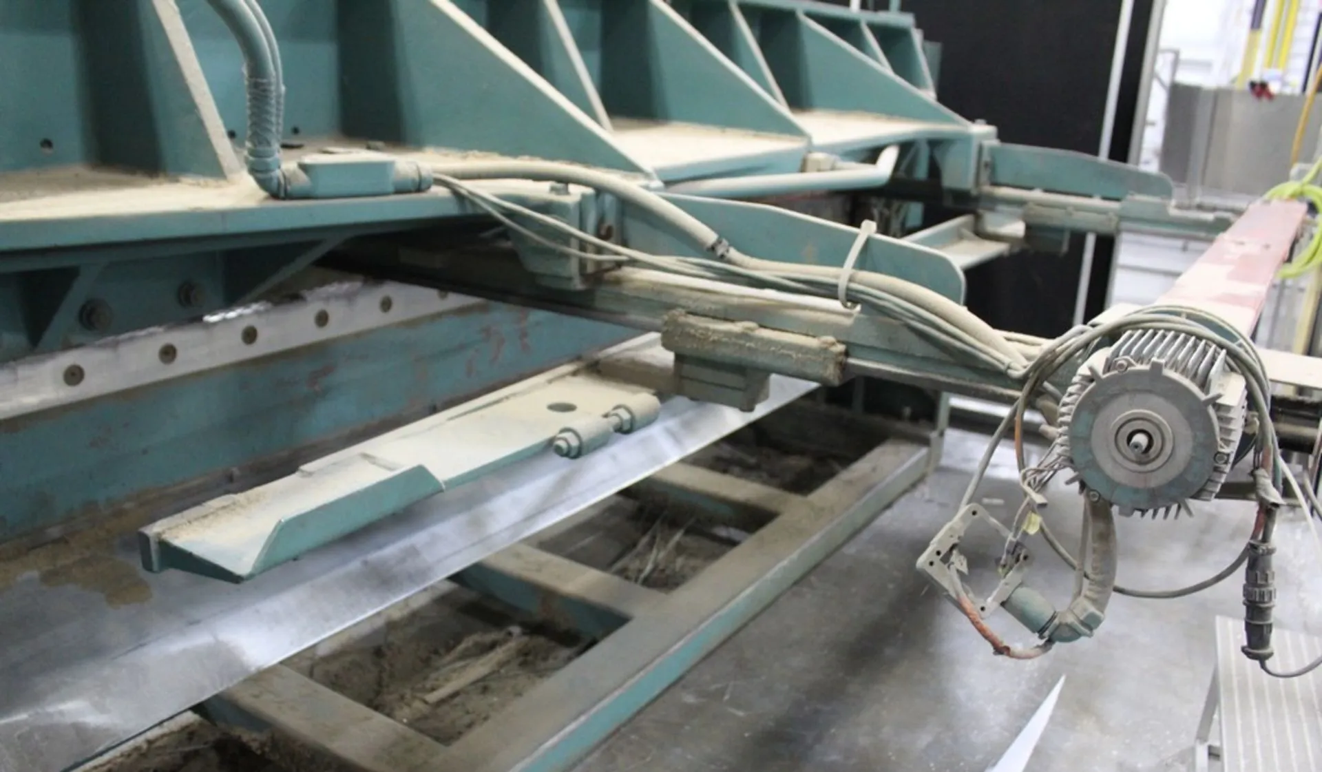 WYSONG 1010 POWER SQUARING SHEAR 10'X10GA 120" BLADE 10HP 60SPM - undefined