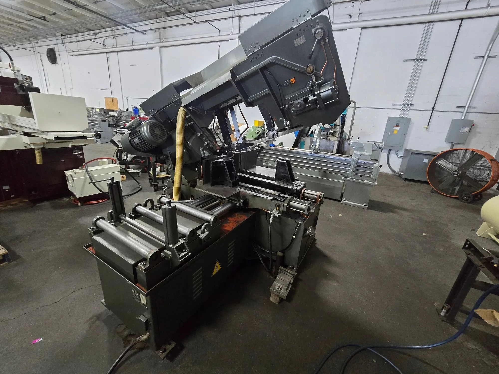 SPARTAN PA18 BANDSAW 18X18-IN CUT 1.5-IN BLADE 7.5HP 230V - undefined