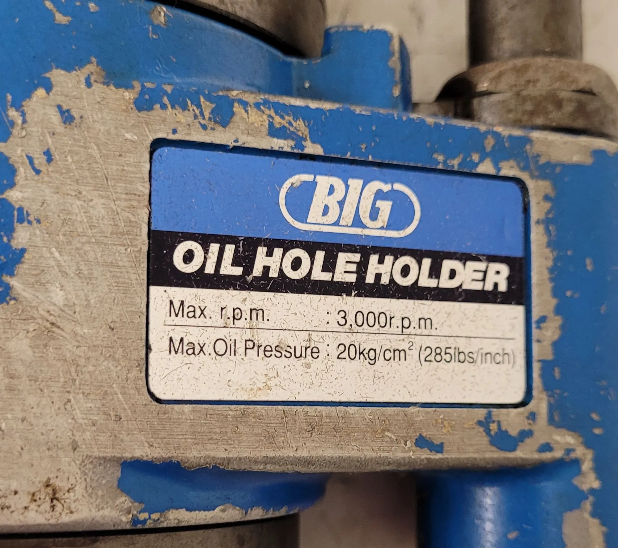 BIG CAT 50 OIL HOLE HOLDER – 1.5IN DIAMETER, MAX RPM: 3000, MAX OIL PRESSURE: 20KG/CM SQUARED - undefined