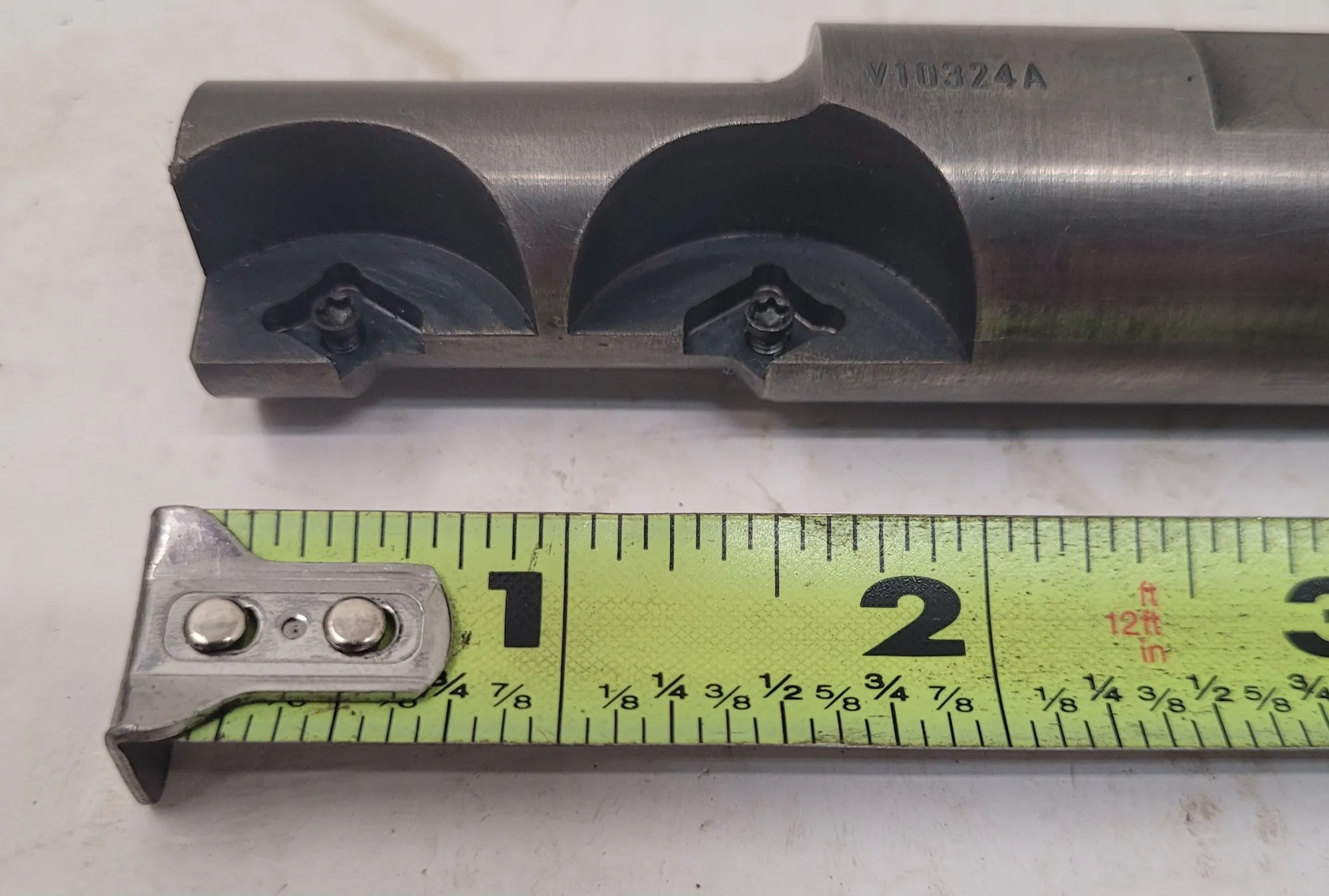 VERMONT V10324 INDEXABLE CHAMFER TOOL, OAL 5IN, SHANK 1IN, BODY .82IN - undefined