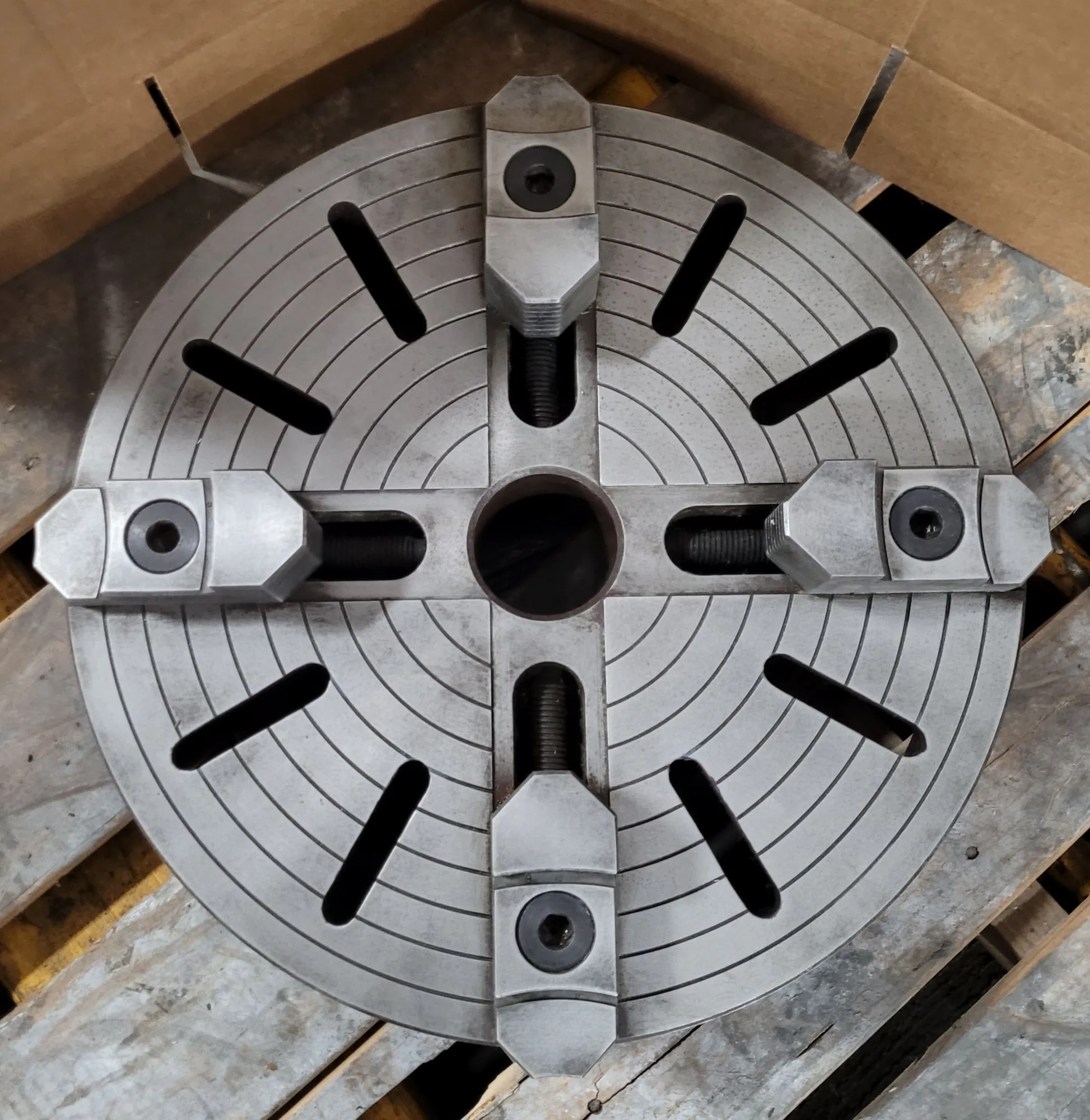 CMEC 4 JAW LATHE CHUCK, 19-3/4IN OVERALL DIAMETER, 3IN CENTER HOLE, D1-8 BACK - undefined