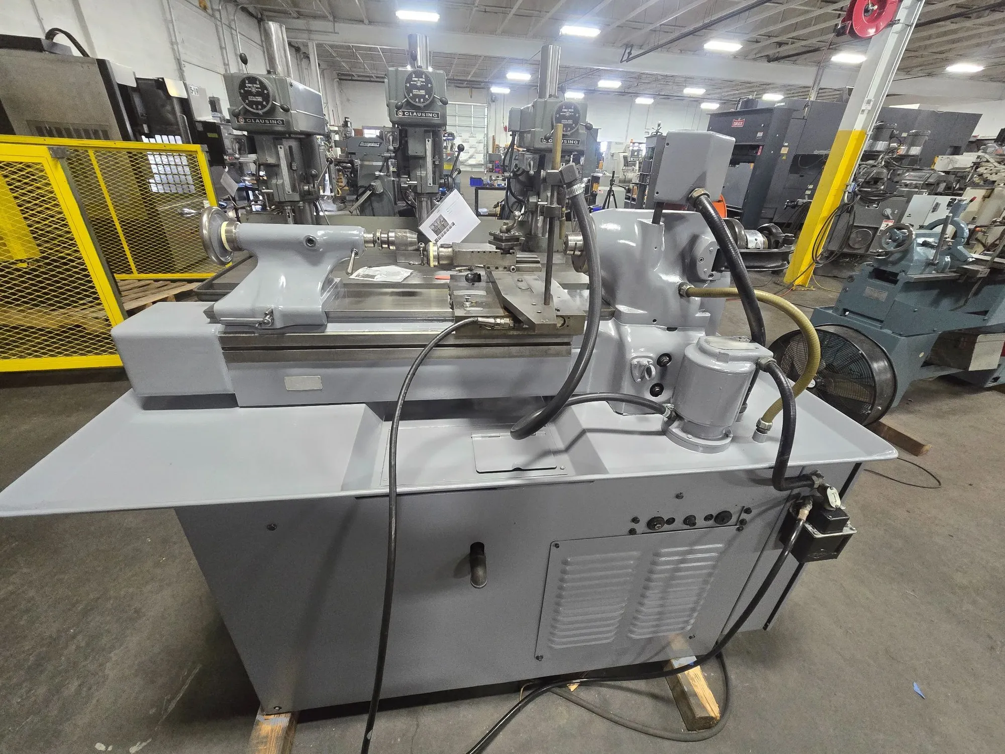 HARDINGE TFB-H TOOLROOM LATHE, 11" SWING, 18" CTRS, 1.5 HP, 125-3000 RPM - undefined