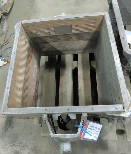 ADAMS FOUNDRY FLASK POP-OFF/EASY-OFF 19X19X14IN WOOD 5DEG TAPER 90DEG CORNERS - undefined