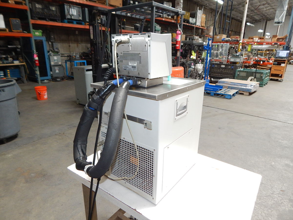 JULABO HE, F33 REFRIGERATED/HEATING CIRCULATOR - undefined