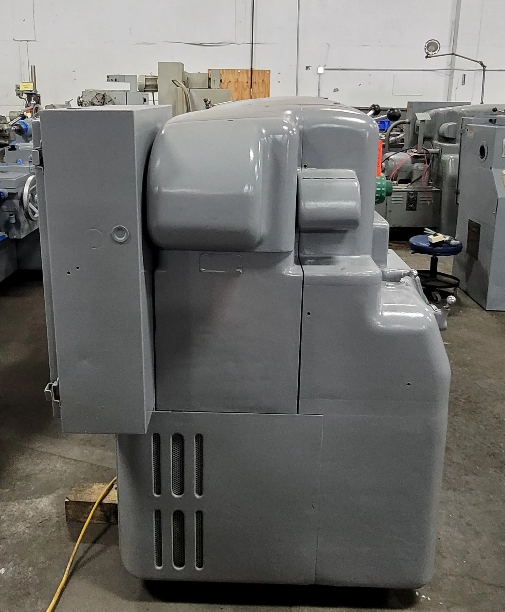 1978 MONARCH 610 ENGINE LATHE, 20" X 54", 10HP, 1500RPM, 2.25" BORE, D1-6, 12" CHUCK - undefined