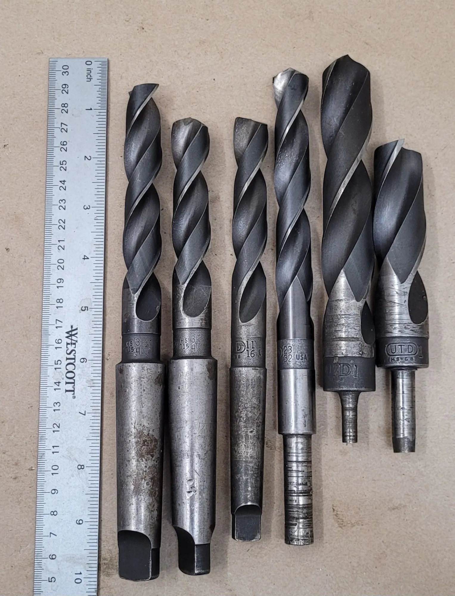 UTD HSS TWIST DRILL SET, 6 PIECES, 11/16"-1", MT2/MT3 TAPER AND STRAIGHT SHANKS - undefined
