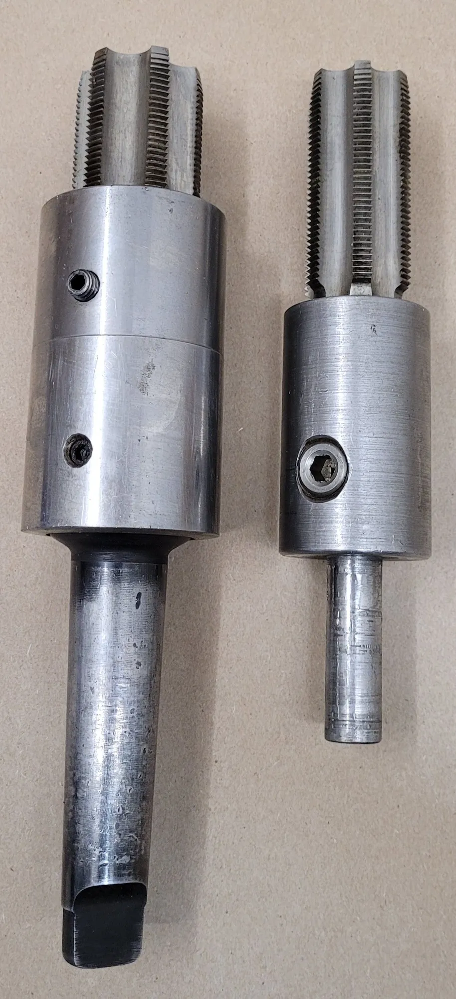 6-FLUTE TAP SET, 4MT ARBOR & 18MM STRAIGHT SHANK, 1.75" & 1.5" TAP SIZES - undefined
