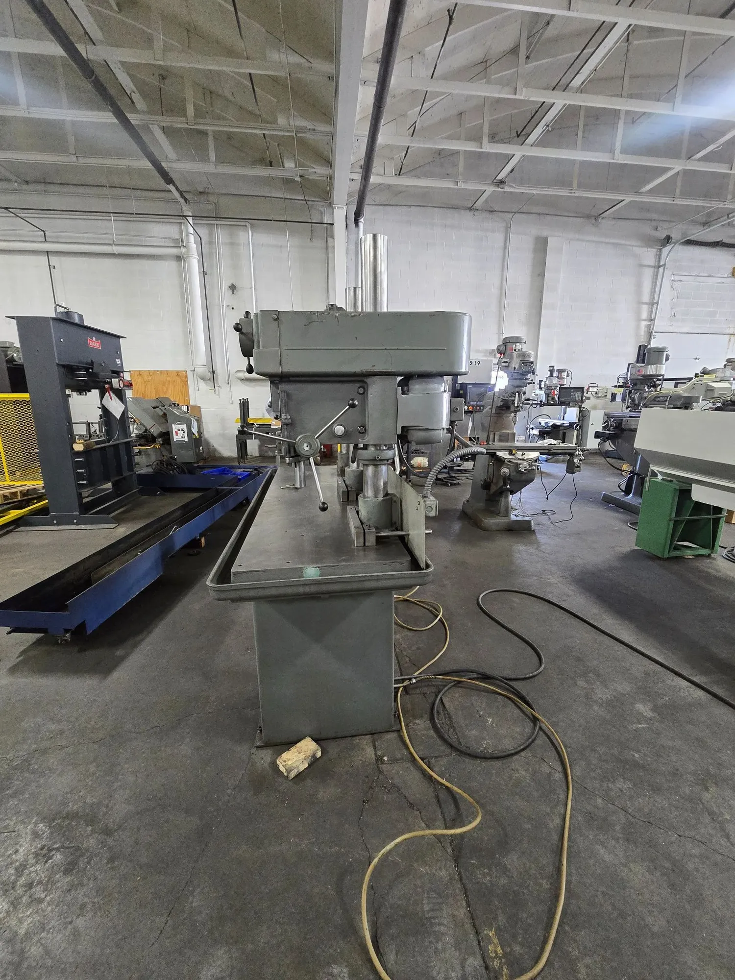 CLAUSING 22VI 20" VARI-SPEED FLOOR DRILL PRESS 1 1/2 HP 3-PHASE NO. 3 MT TAPER - undefined