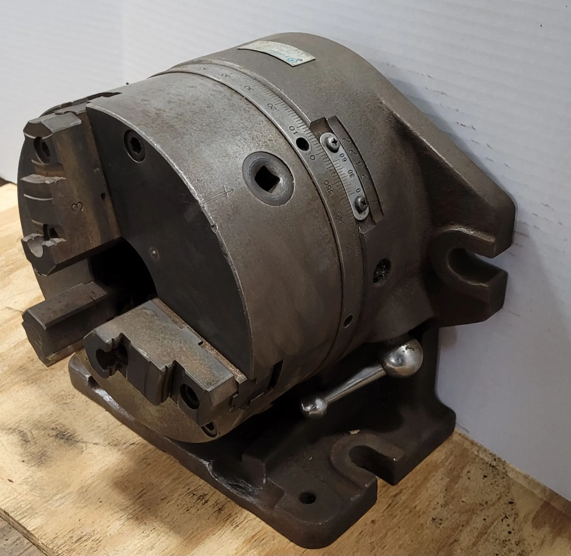 YUASA 550-007 ACCU-DEX ROTARY INDEXER SUPER SPACER W/ 3 JAW CHUCK, 8" CHUCK SIZE - undefined